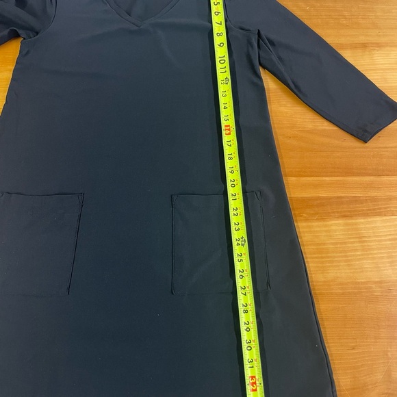 Judy P black A-line V neck dress with 3/4 sleeves medium - Picture 8 of 12